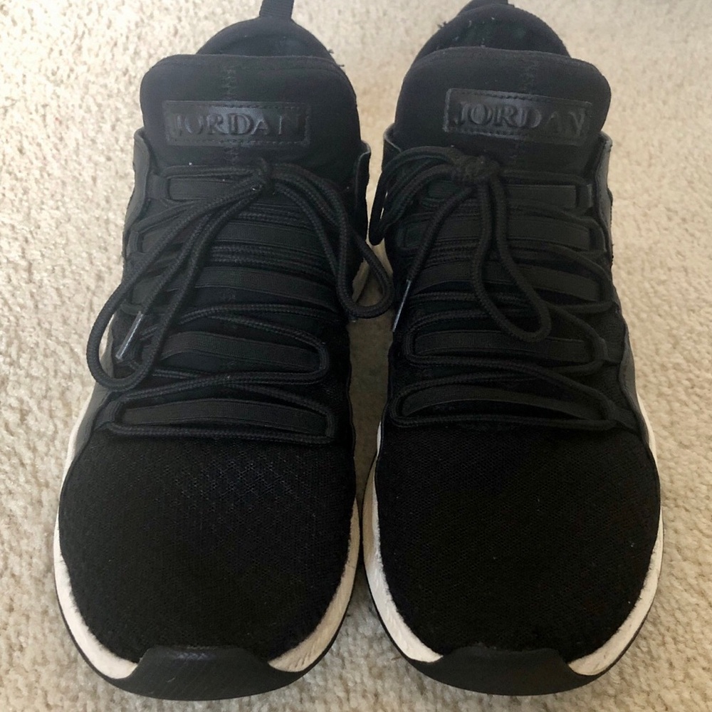 Men’s Nike Jordan Formula 23 Basketball Athletic Shoes - Picture 2 of 12
